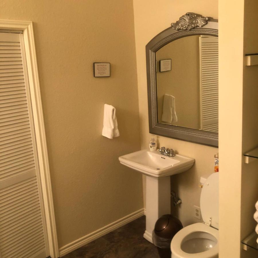 Dry Creek Bed & Breakfast Fredericksburg Bagian luar foto